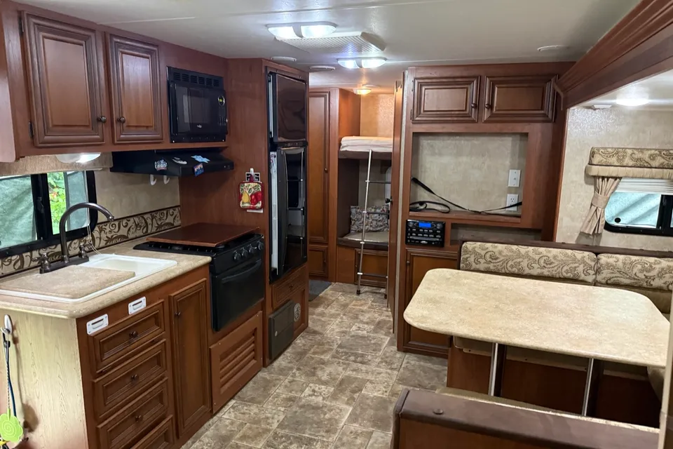 WestK Spacious Bunkhouse with Dinette Slide