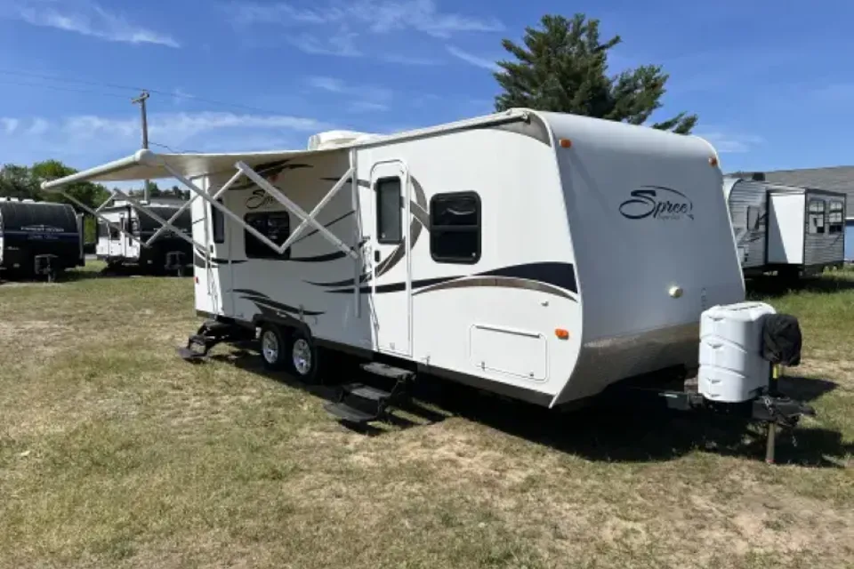 WestK Spacious Bunkhouse with Dinette Slide