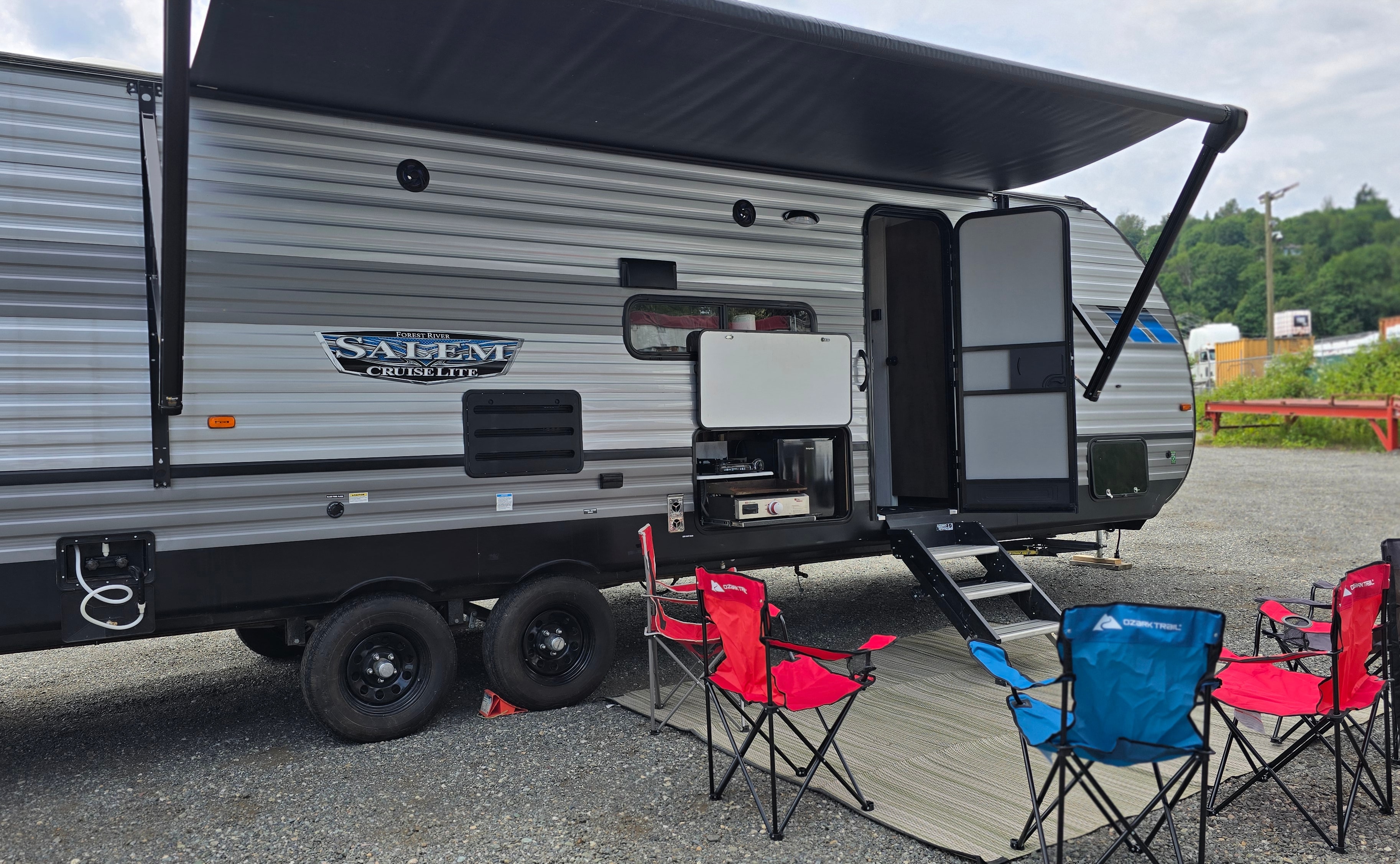 2022 Forest River Salem Cruise Lite Travel Trailer sleeps 10