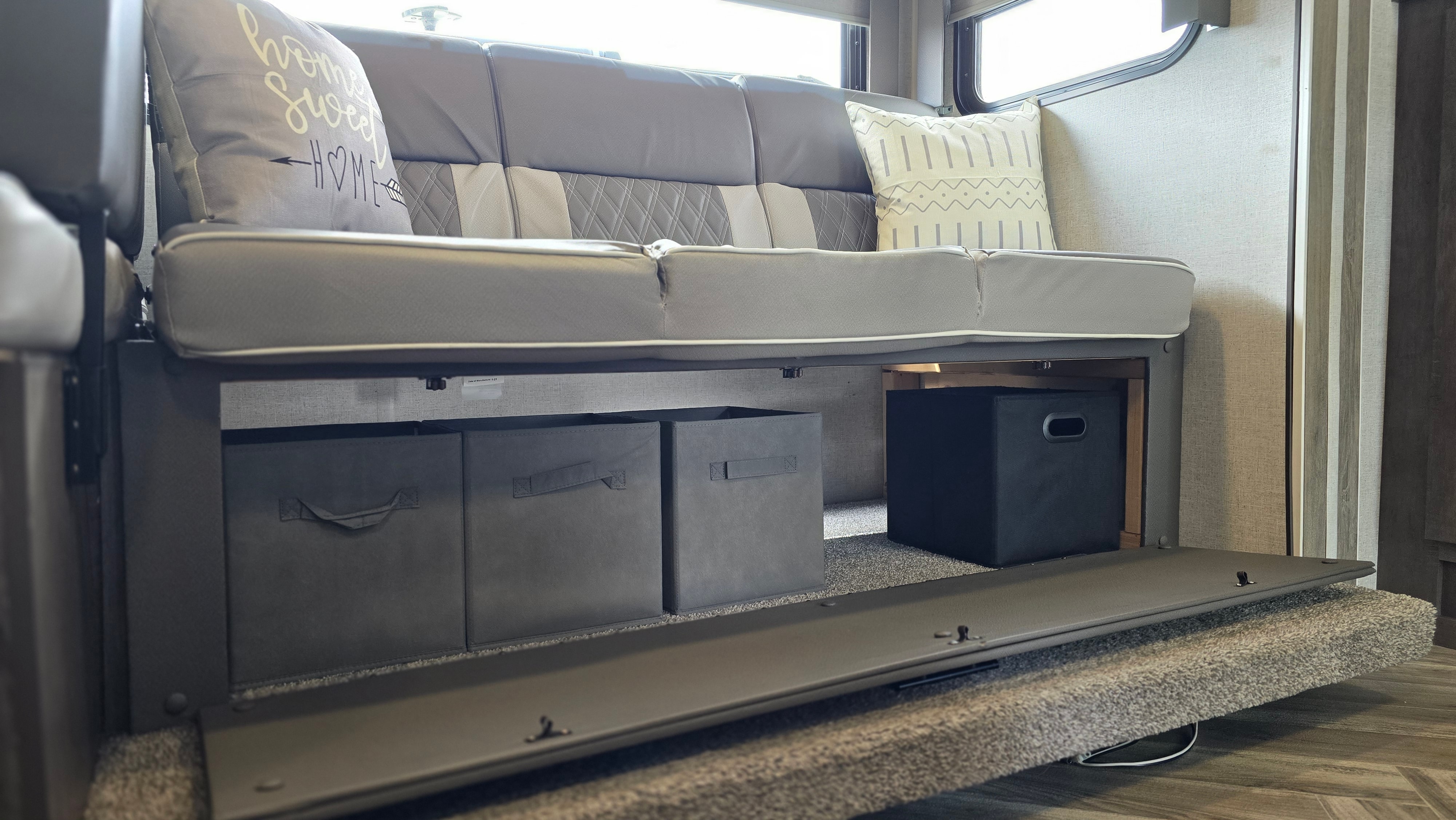 2022 Forest River Salem Cruise Lite Travel Trailer sleeps 10