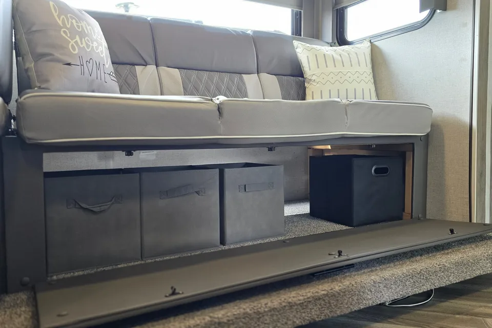 2022 Forest River Salem Cruise Lite Travel Trailer sleeps 10