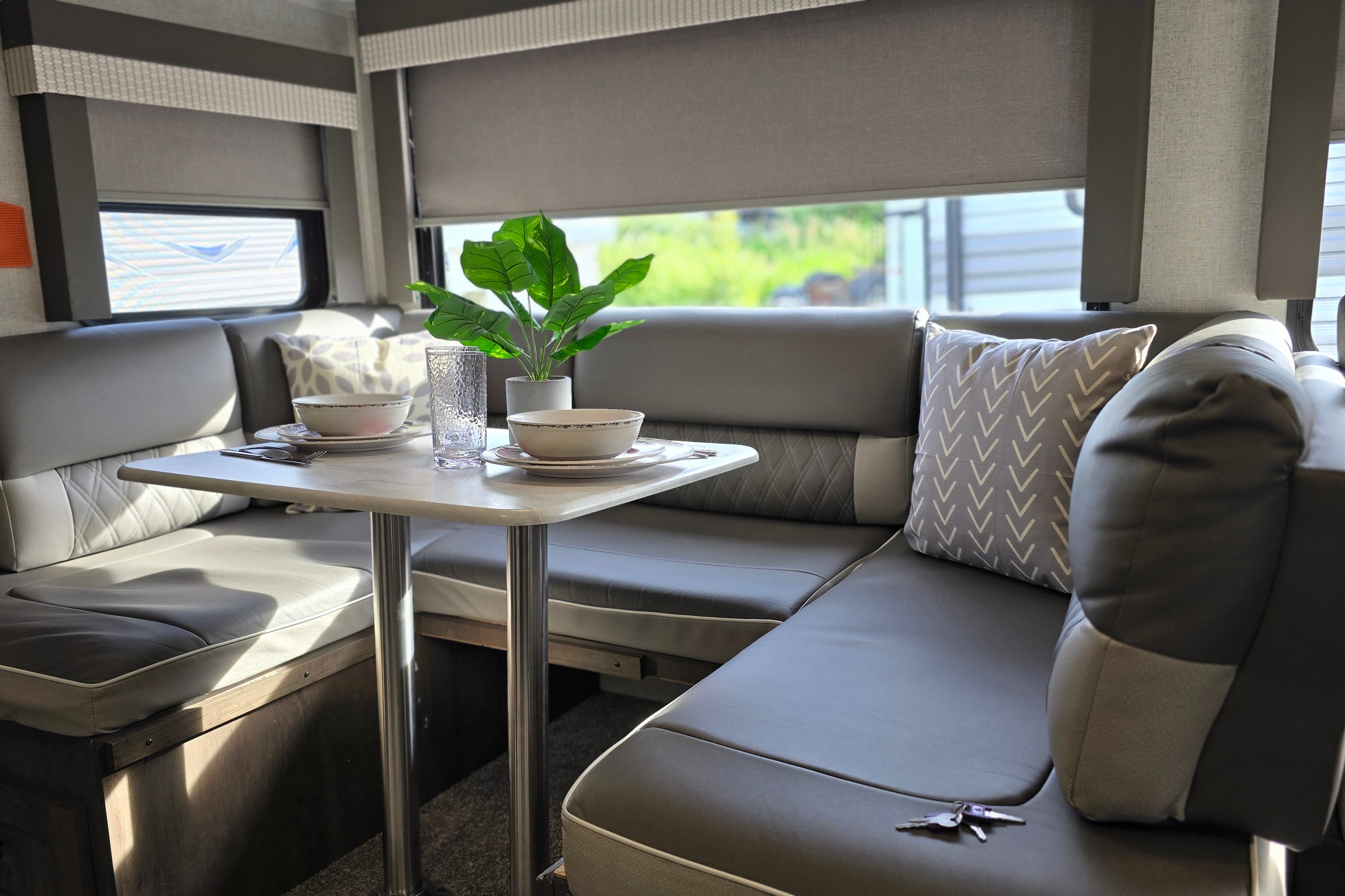 2022 Forest River Salem Cruise Lite Travel Trailer sleeps 10