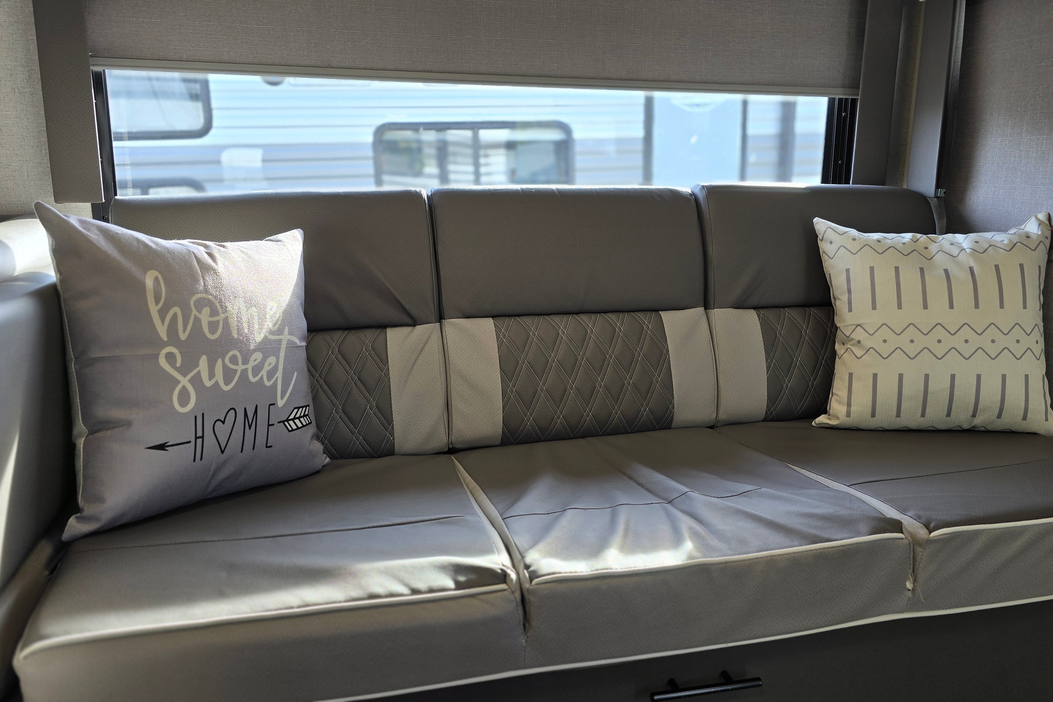 2022 Forest River Salem Cruise Lite Travel Trailer sleeps 10
