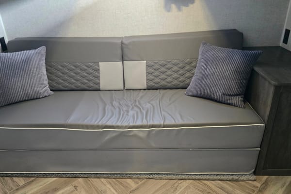 2022 Forest River Salem Cruise Lite Travel Trailer sleeps 10