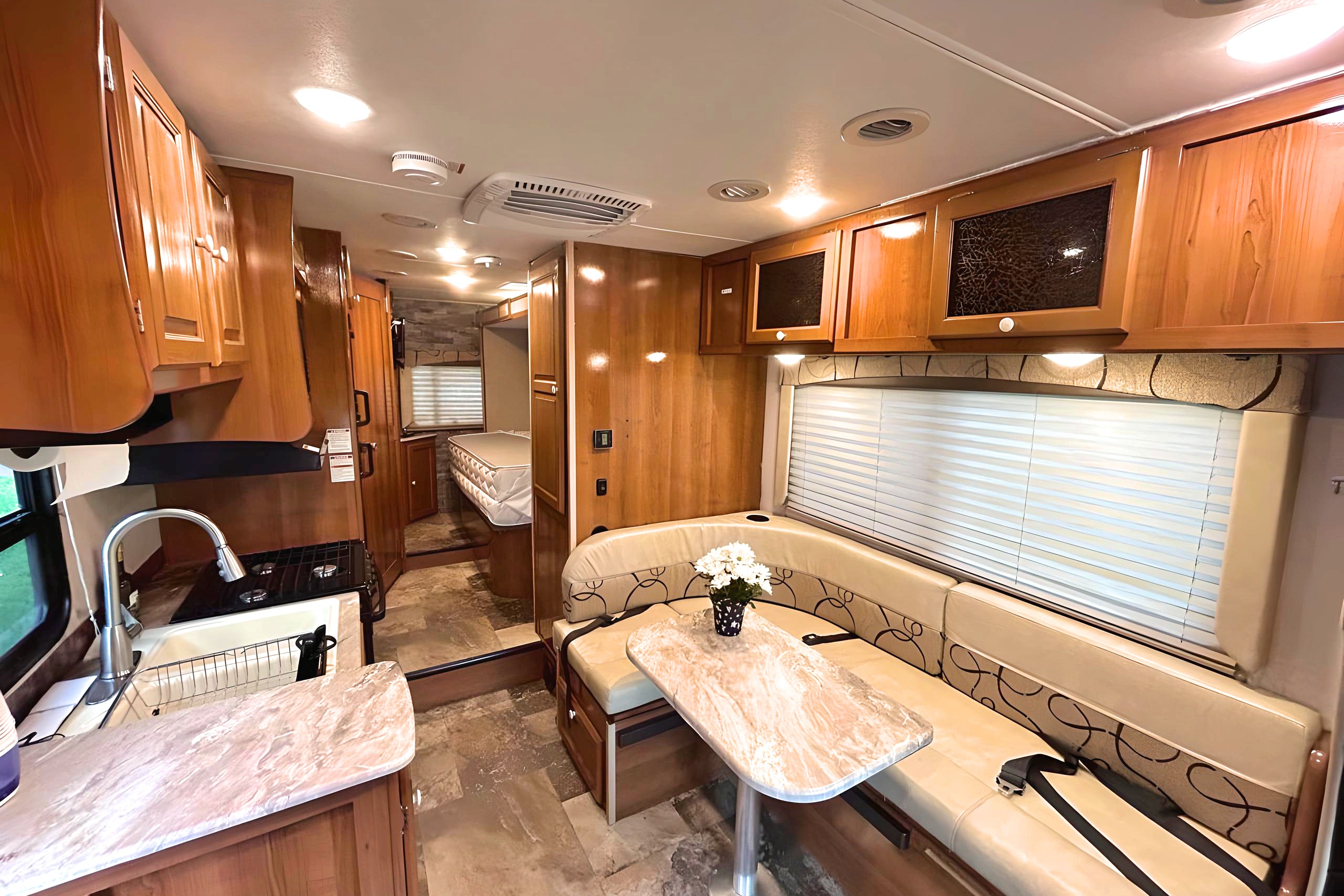 ADVENTURE AWAITS : SPACIOUS 2017 CHEVY LEPRECHAUN