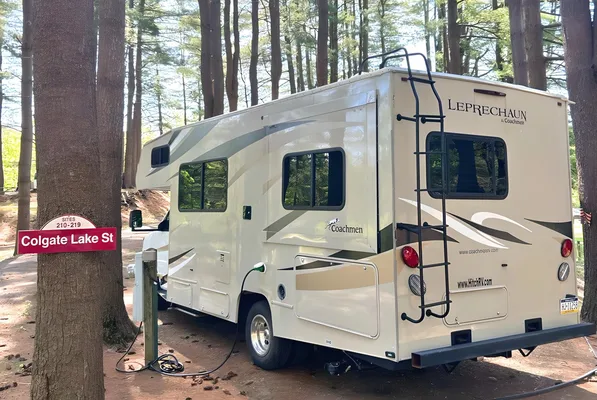ADVENTURE AWAITS : SPACIOUS 2017 CHEVY LEPRECHAUN