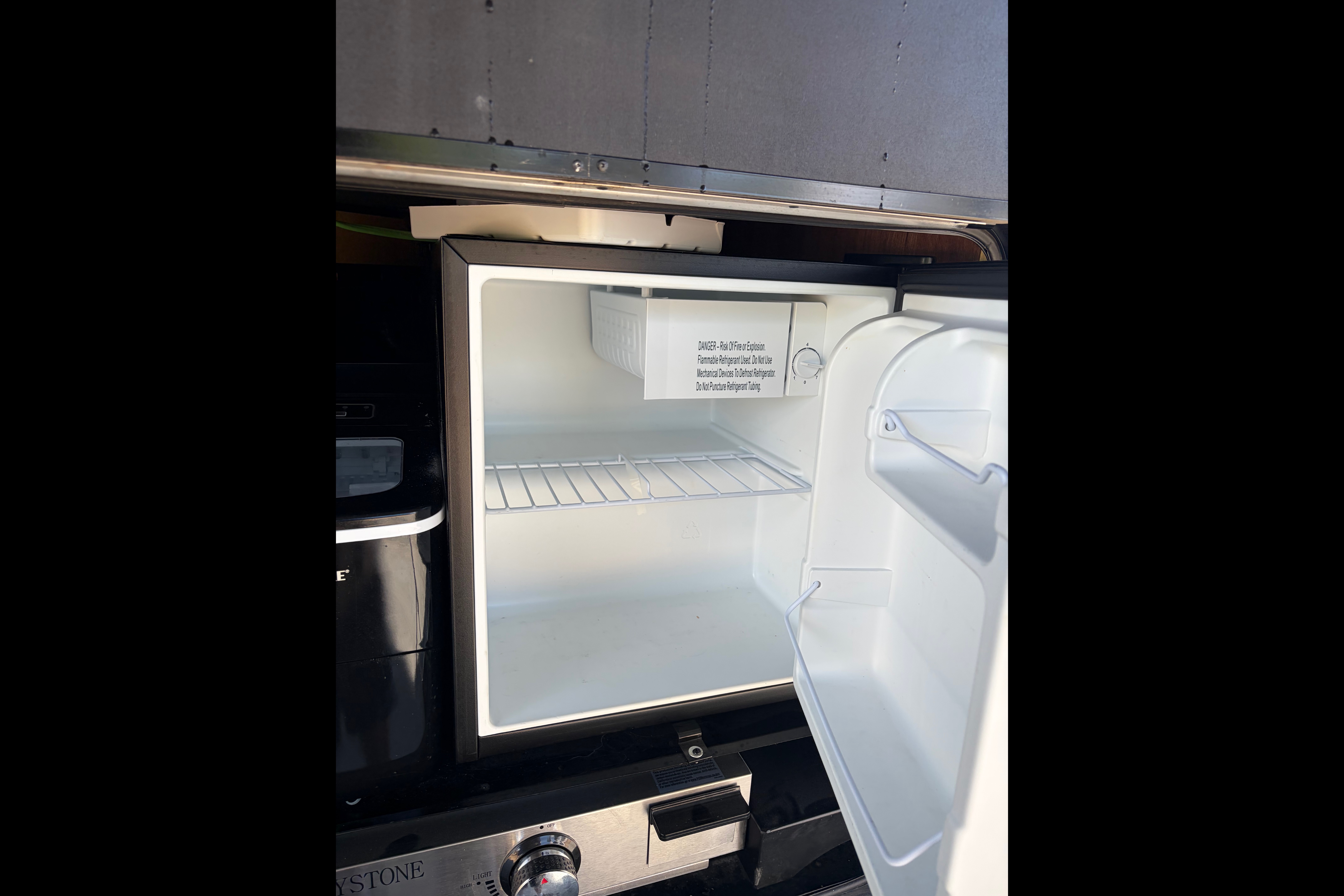 Luxury  Greywolf 26DBH Travel Trailer with fireplace