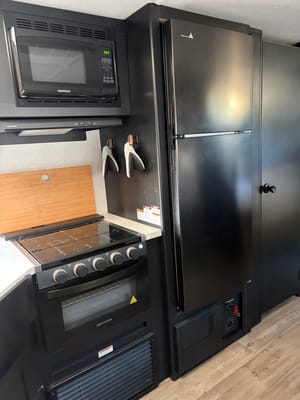 Luxury Greywolf 26DBH Travel Trailer with fireplace