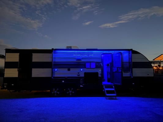 Luxury Greywolf 26DBH Travel Trailer with fireplace
