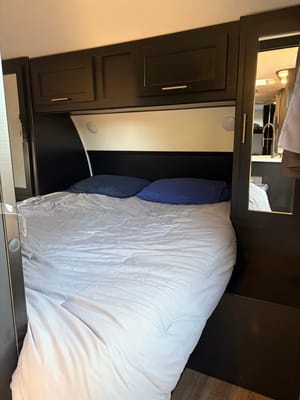 Luxury Greywolf 26DBH Travel Trailer with fireplace