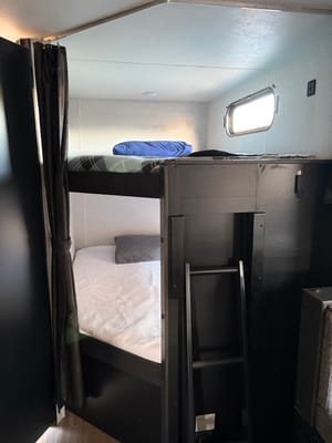 Luxury Greywolf 26DBH Travel Trailer with fireplace