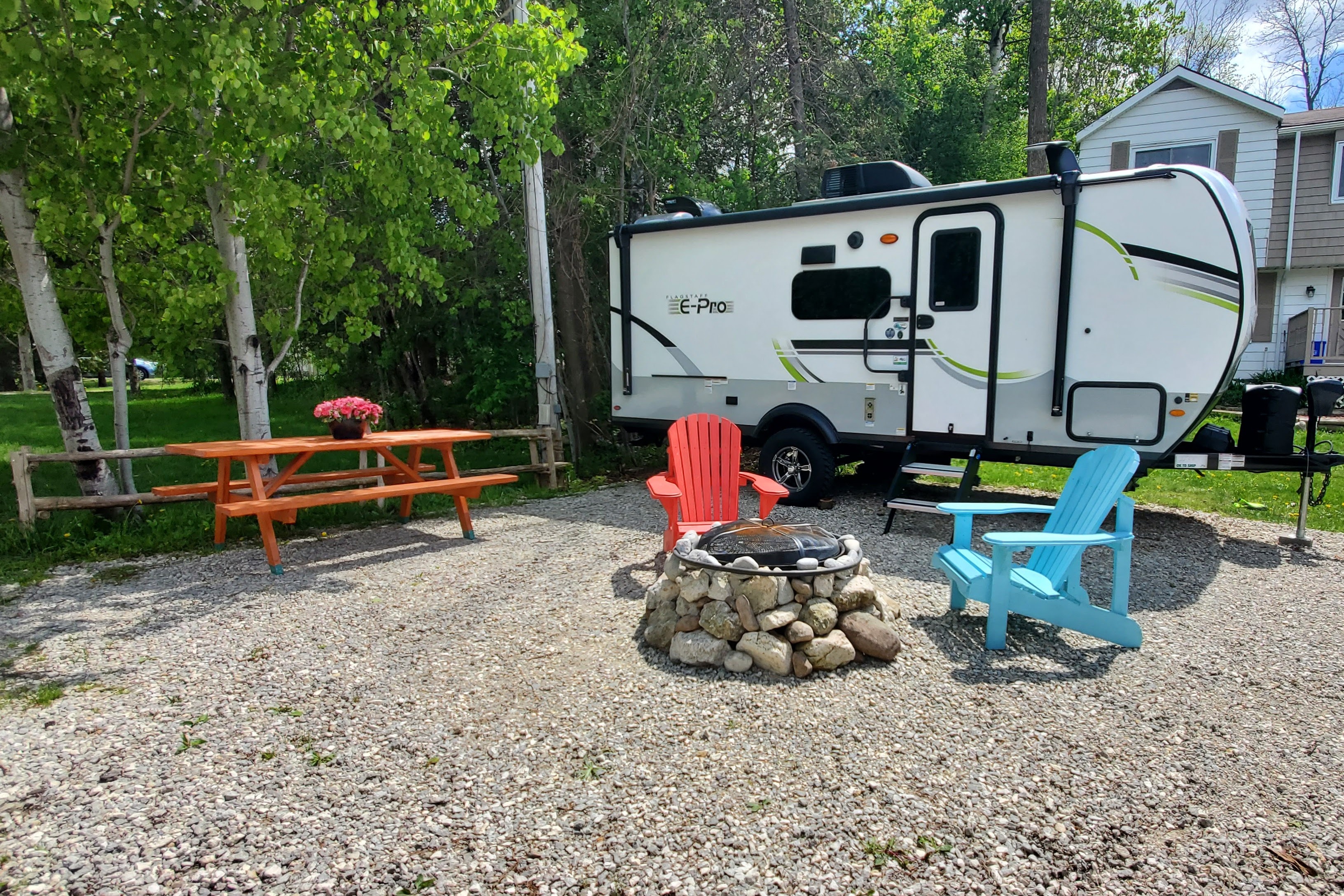 🌲 Adventure-Ready Family Trailer — Easy Tow • Sleeps 6 • Unlimited Miles