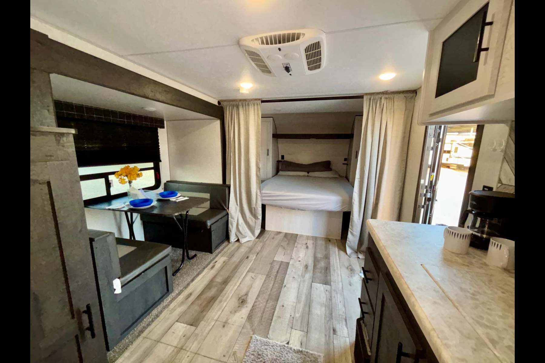 Suite On Wheels
