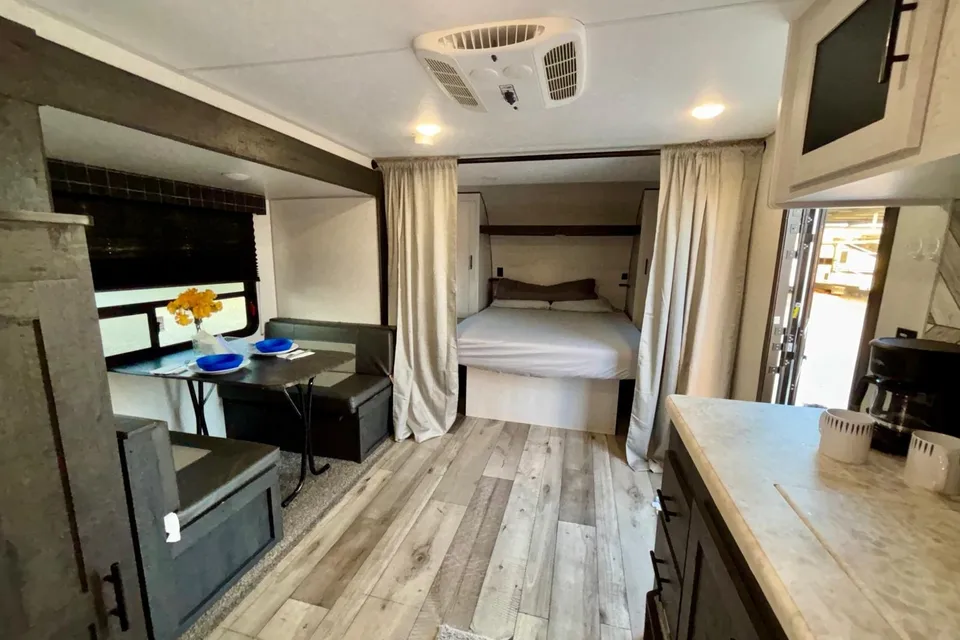 Suite On Wheels