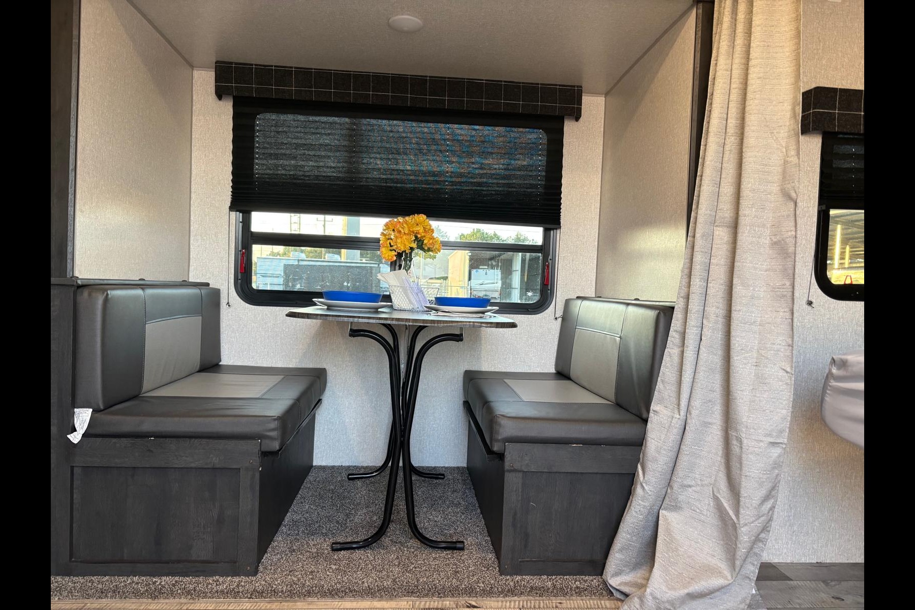 Suite On Wheels