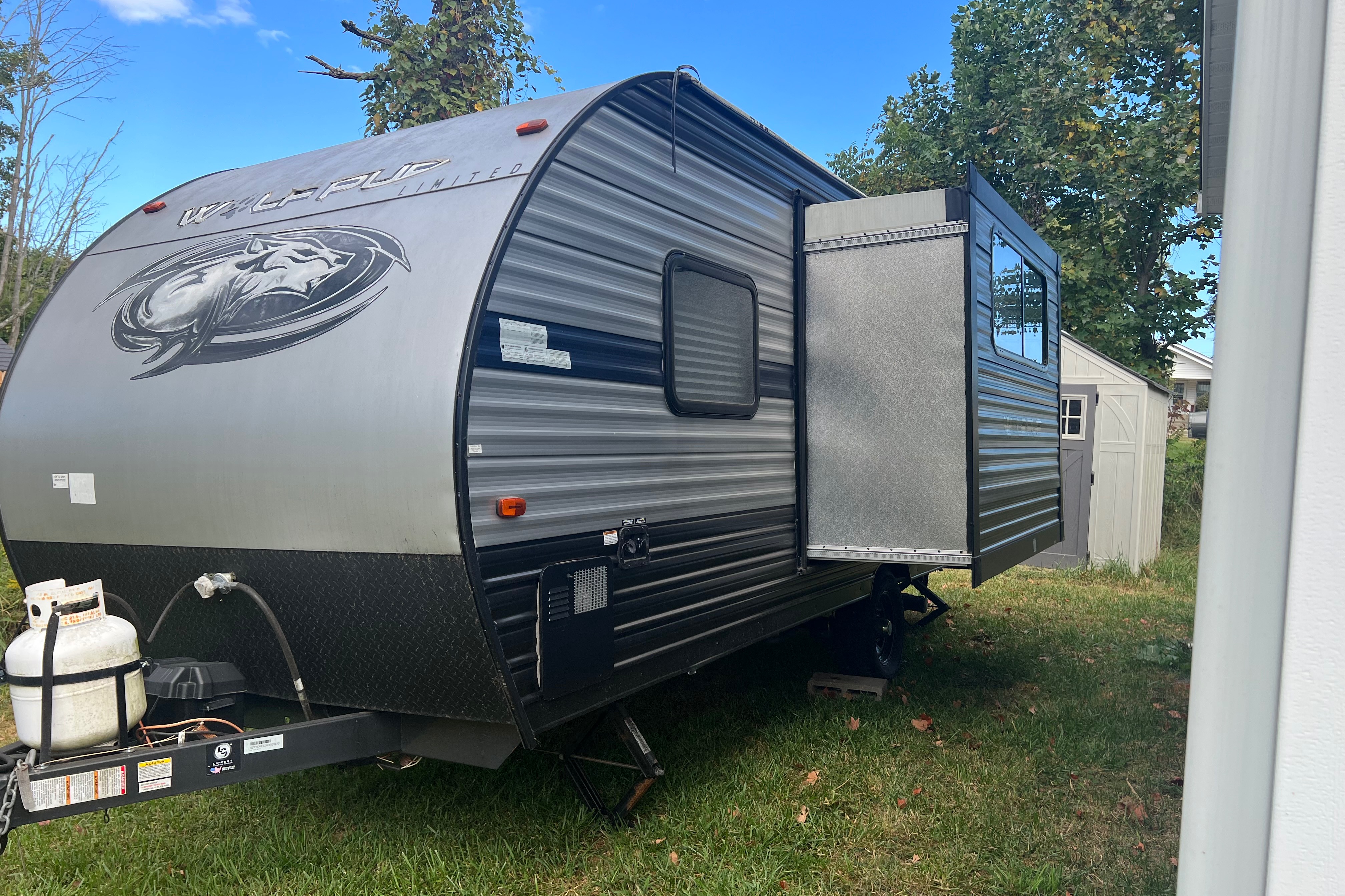 SleepyHeadz Campers and Tents LLC