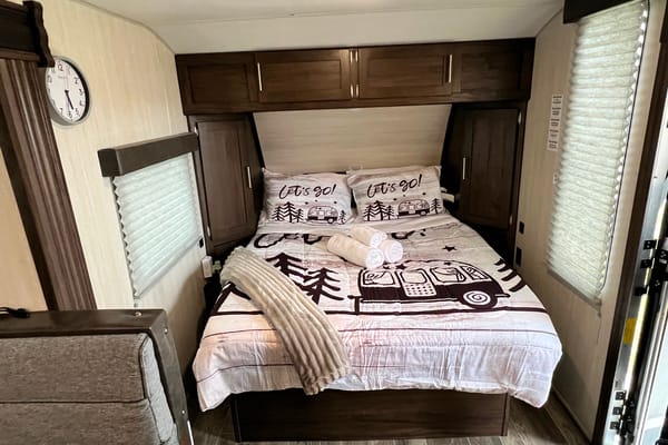 SleepyHeadz Campers and Tents LLC