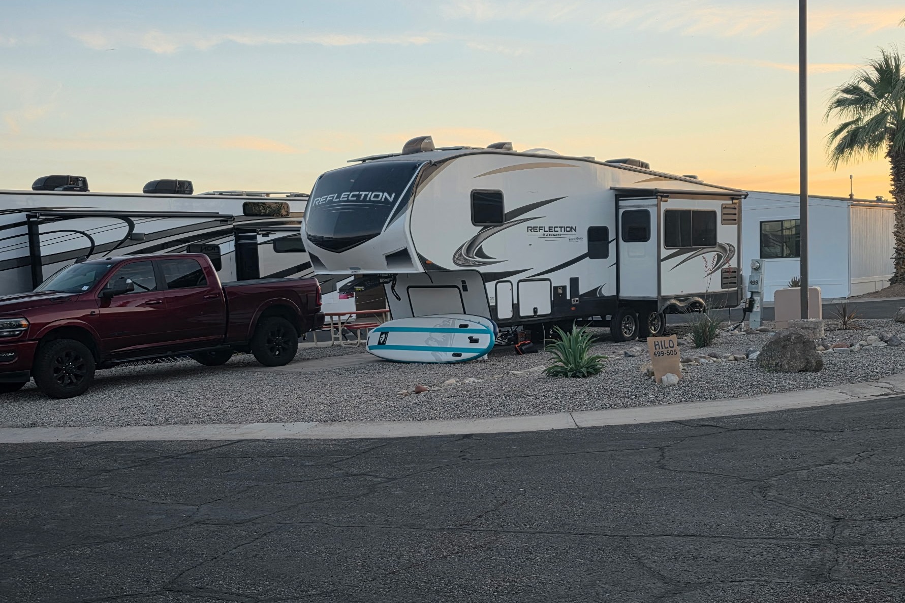 Off Grid 5th Wheel