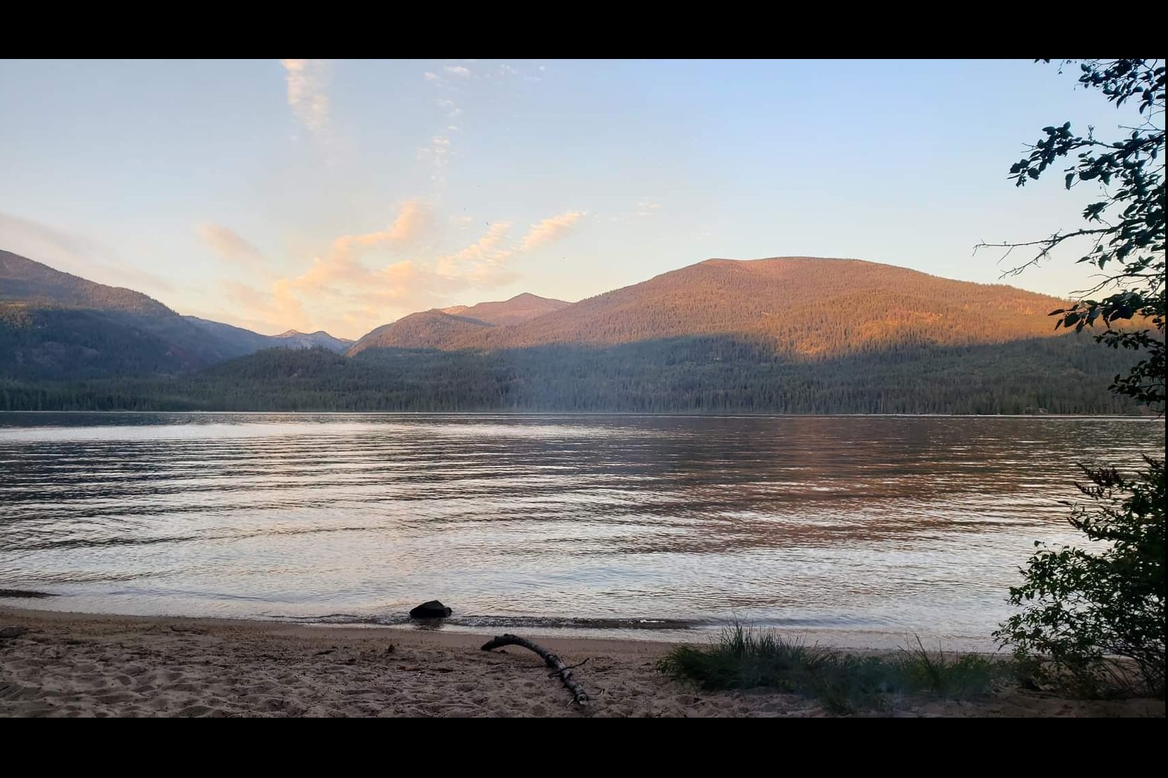 Mountaineer- Luxury 32ft Bunkhouse Solar RV, off-grid large batteries, sleeps 8!