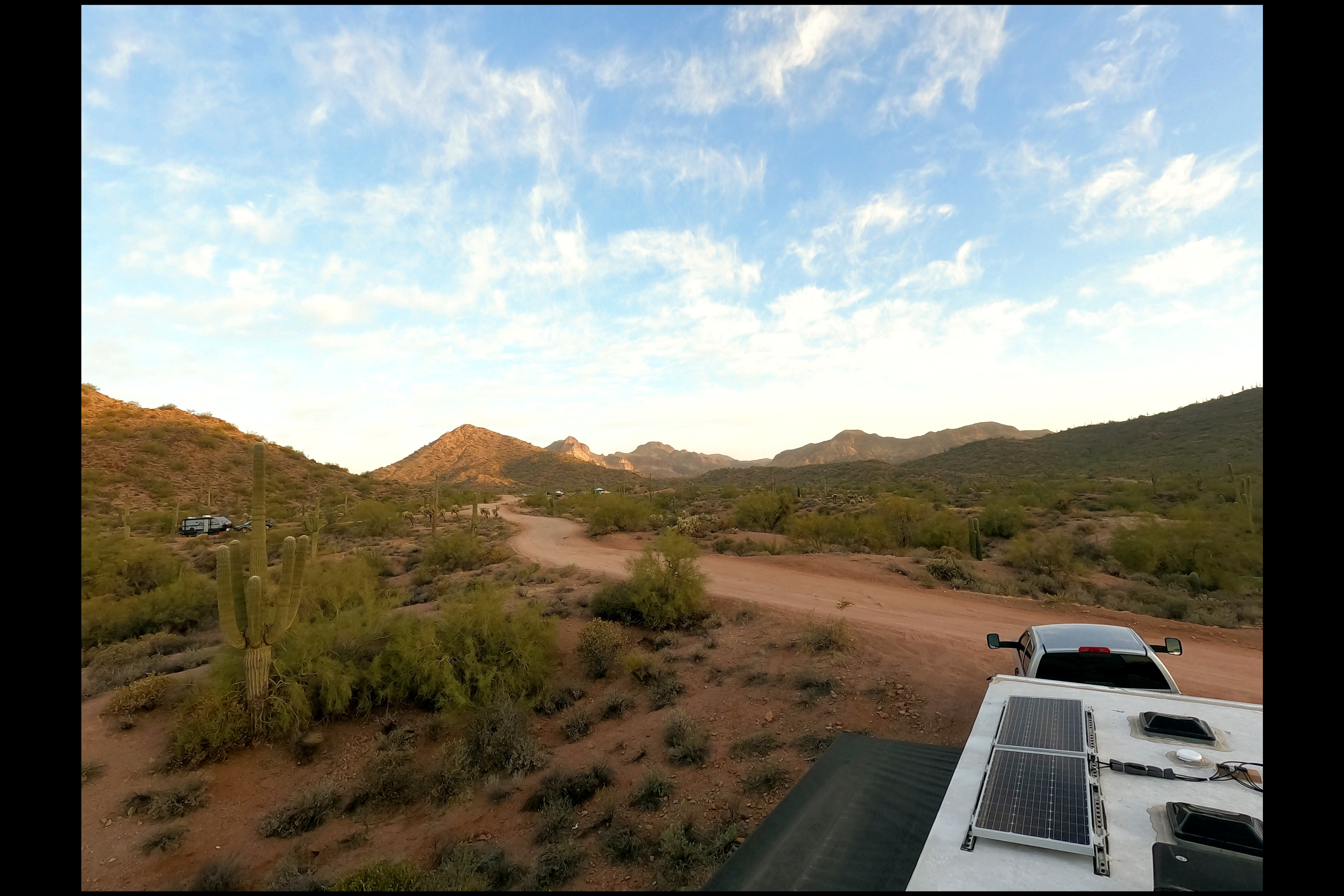 Mountaineer- Luxury 32ft Bunkhouse Solar RV, off-grid large batteries, sleeps 8!