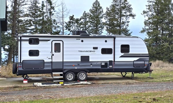 Mountaineer- Luxury 32ft Bunkhouse Solar RV, off-grid large batteries, sleeps 8!