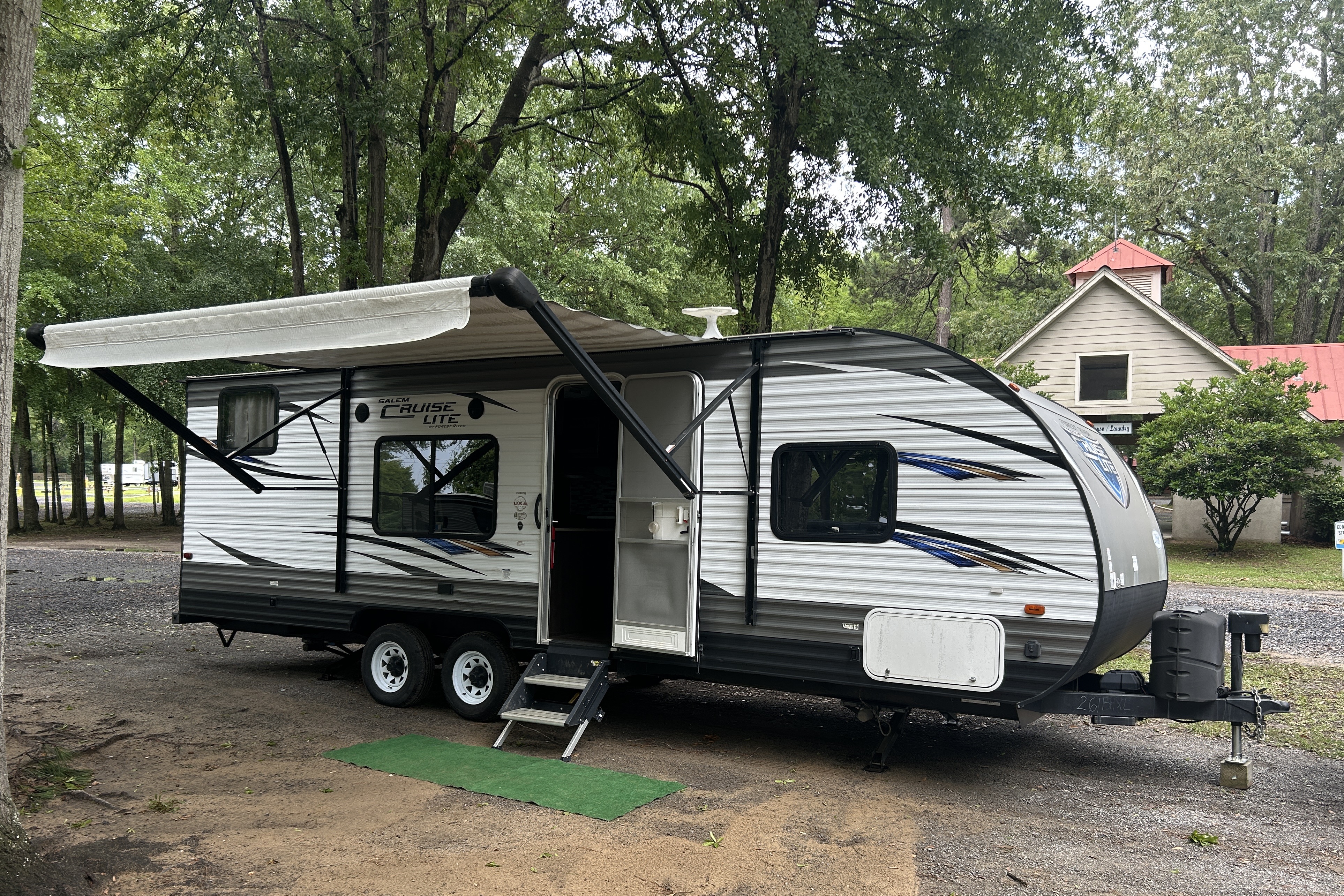 Stephen's Forest River 261BHXL Salem Cruise Lite Travel Trailer