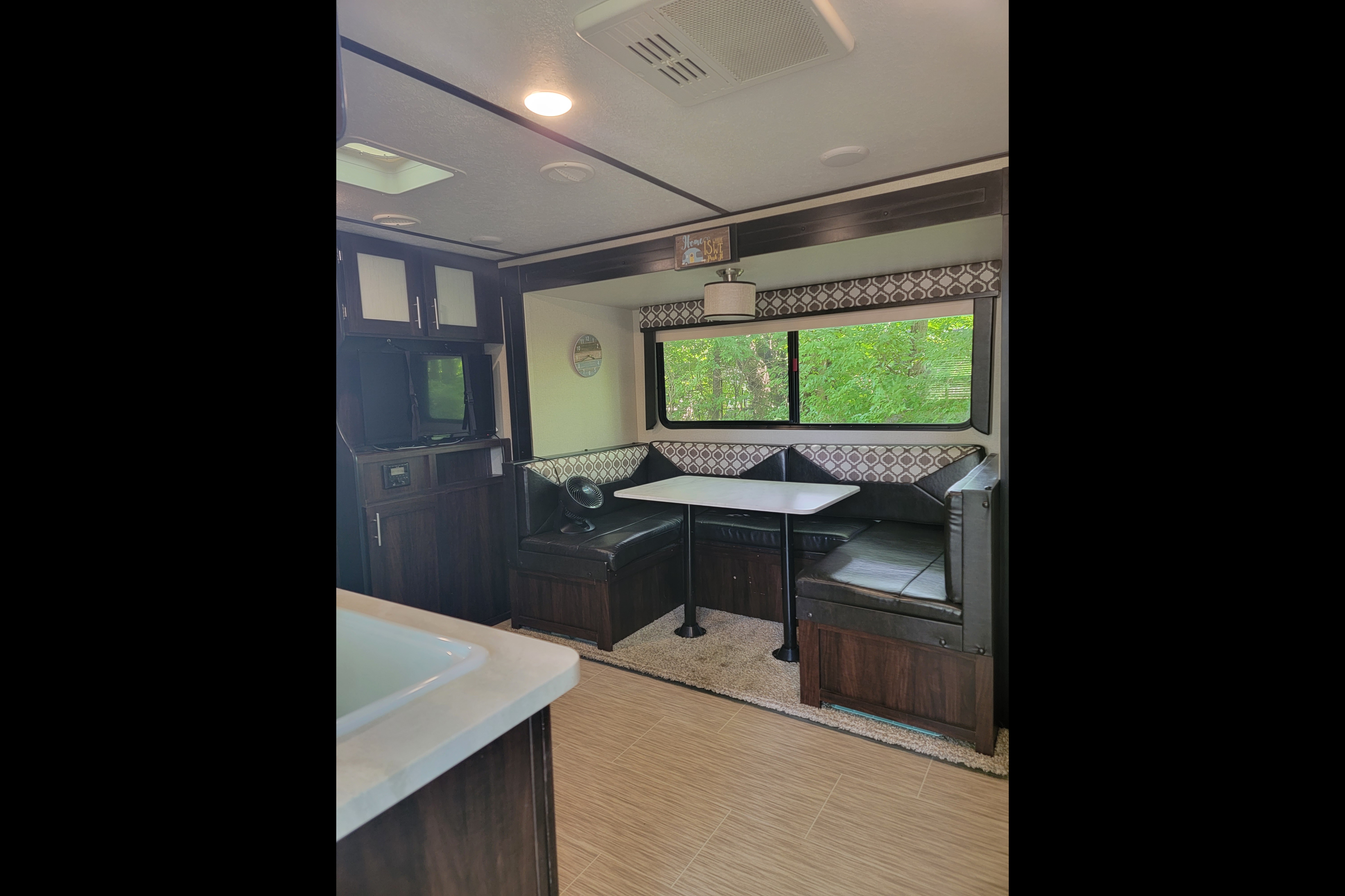 Eric 's Prime Time Tracer Breeze Travel Trailer