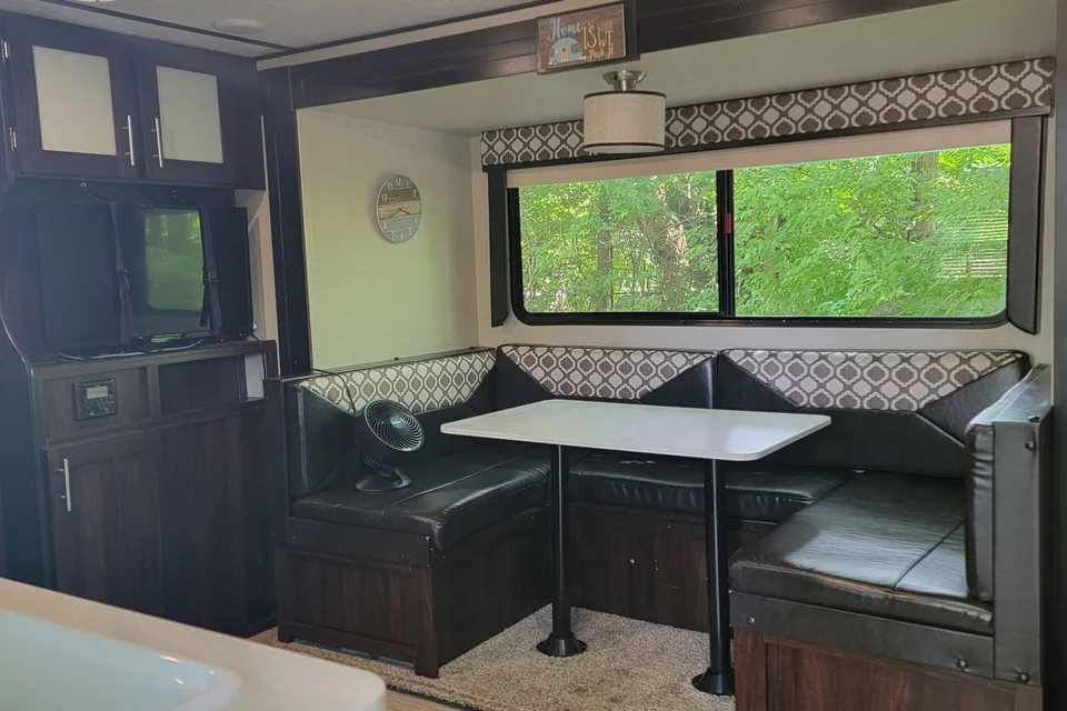 Eric 's Prime Time Tracer Breeze Travel Trailer