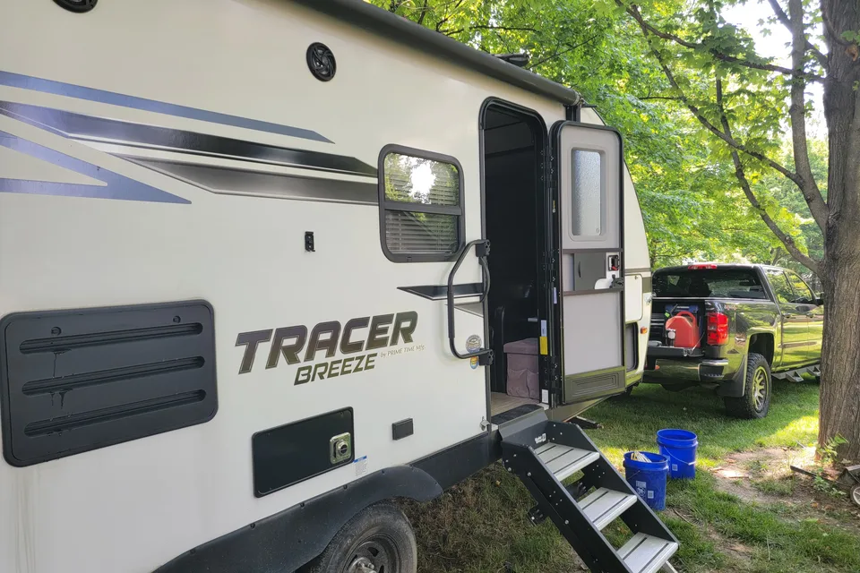 Eric 's Prime Time Tracer Breeze Travel Trailer