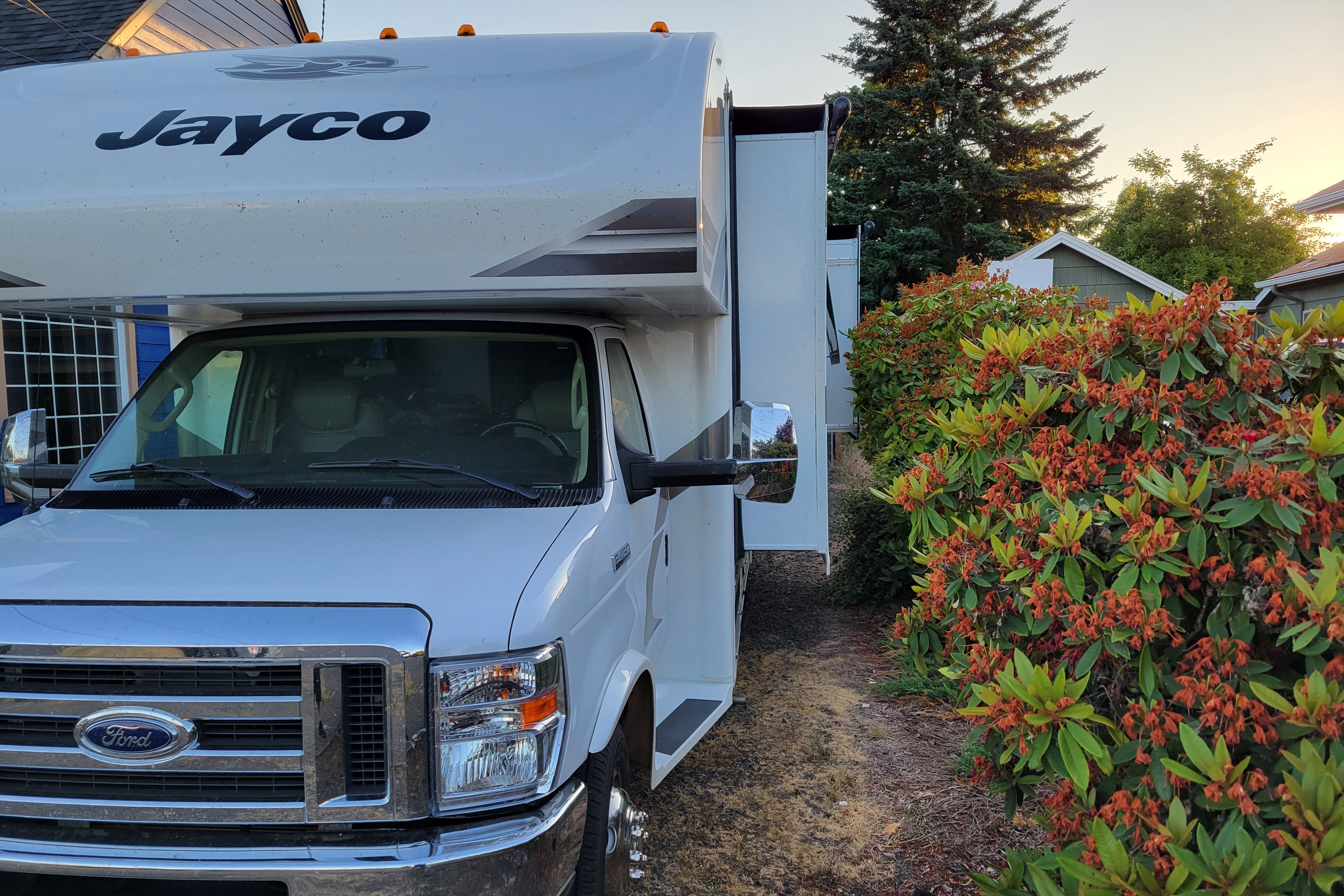 Jayco Greyhawk 27U Class C - Super Clean and Easy to Drive!