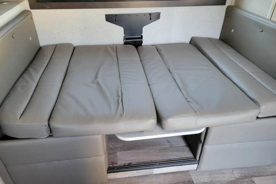 Jayco Greyhawk 27U Class C - Super Clean and Easy to Drive!
