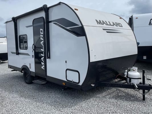 Amelia's Heartland Mallard M17BHL Travel Trailer