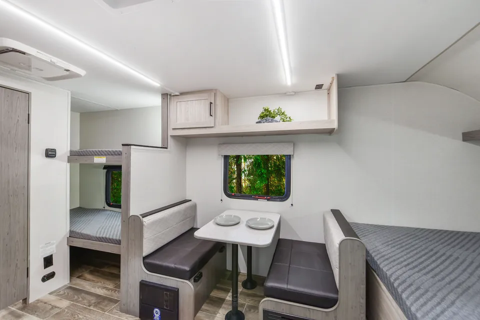 Amelia's Heartland Mallard M17BHL Travel Trailer