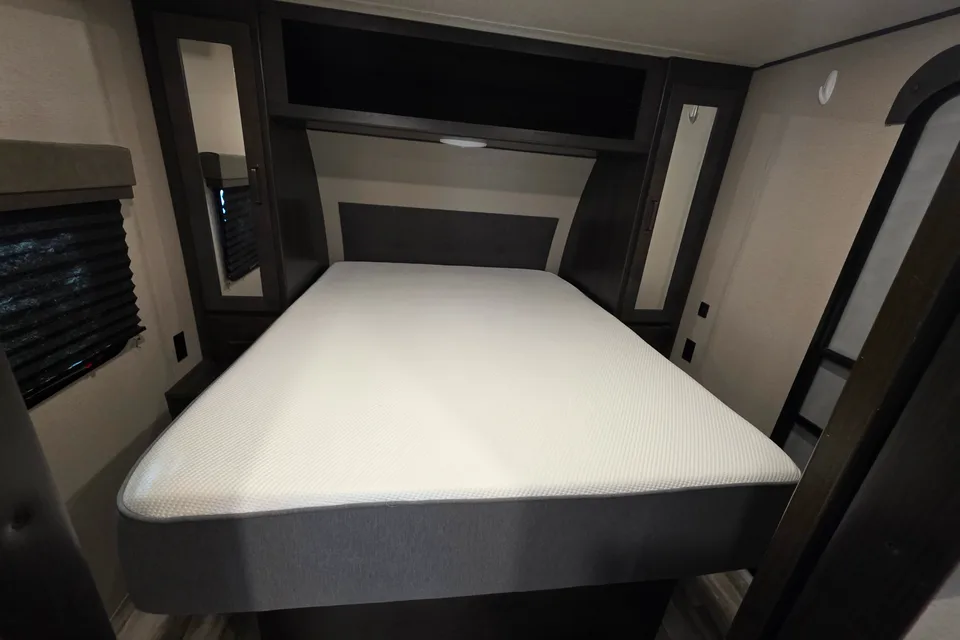 Grand Design Transcend 265BH w/bunks