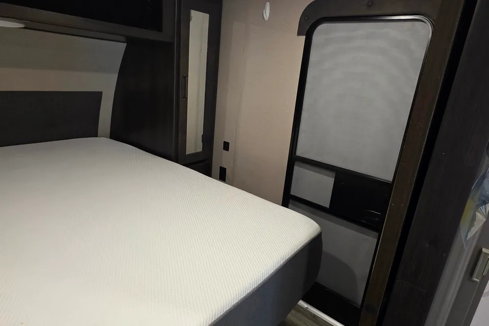 Grand Design Transcend 265BH w/bunks