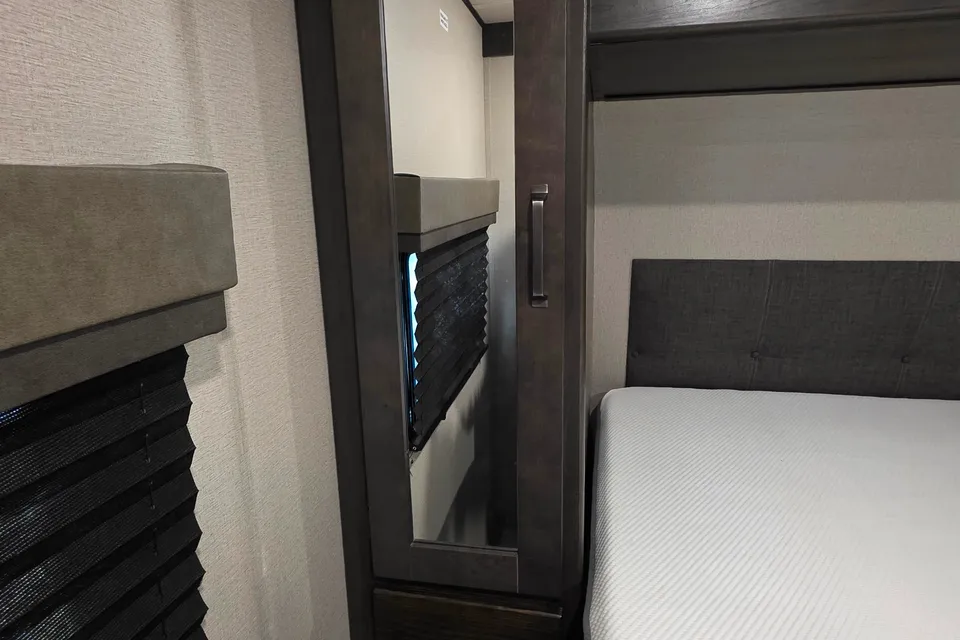 Grand Design Transcend 265BH w/bunks