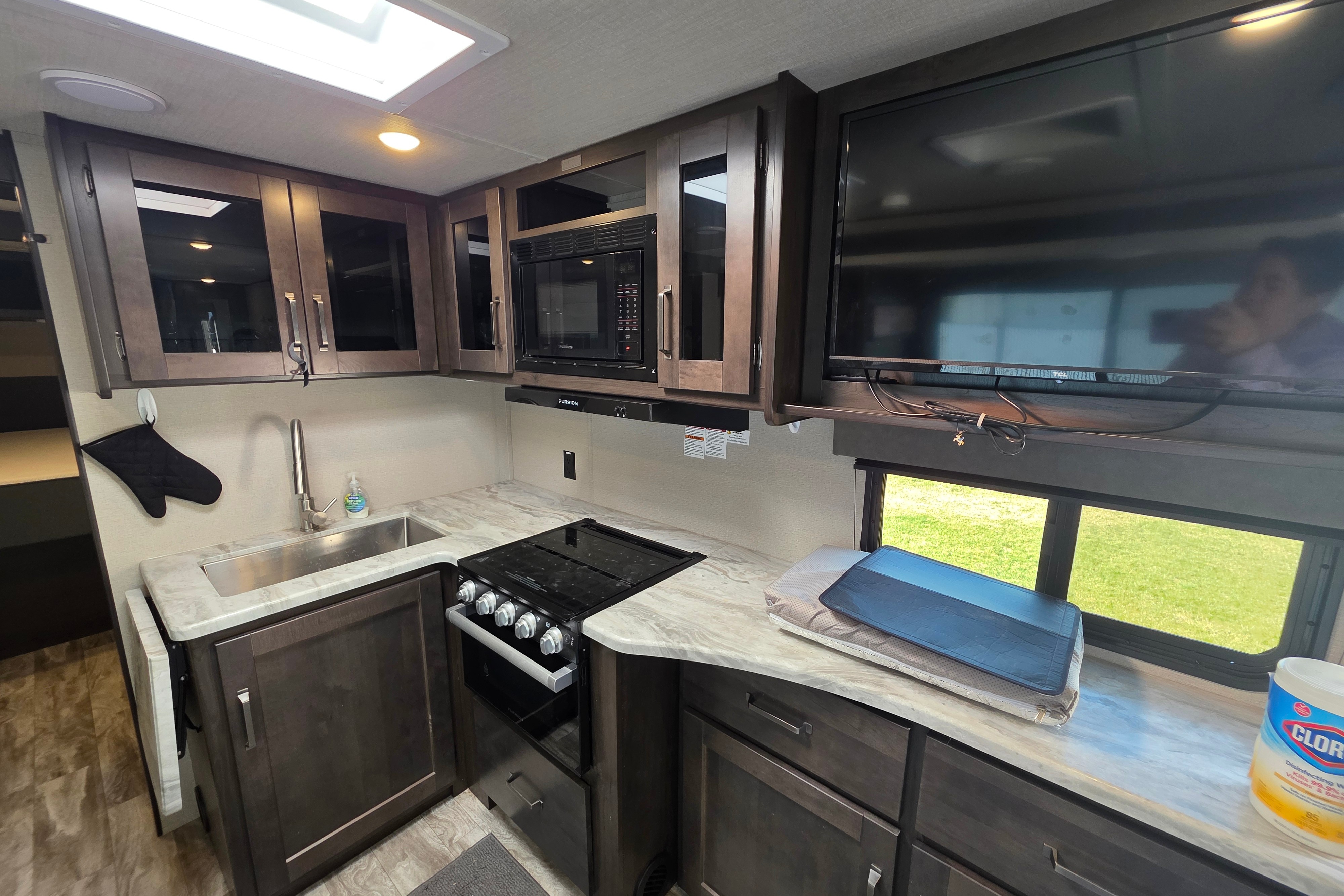 Grand Design Transcend 265BH w/bunks