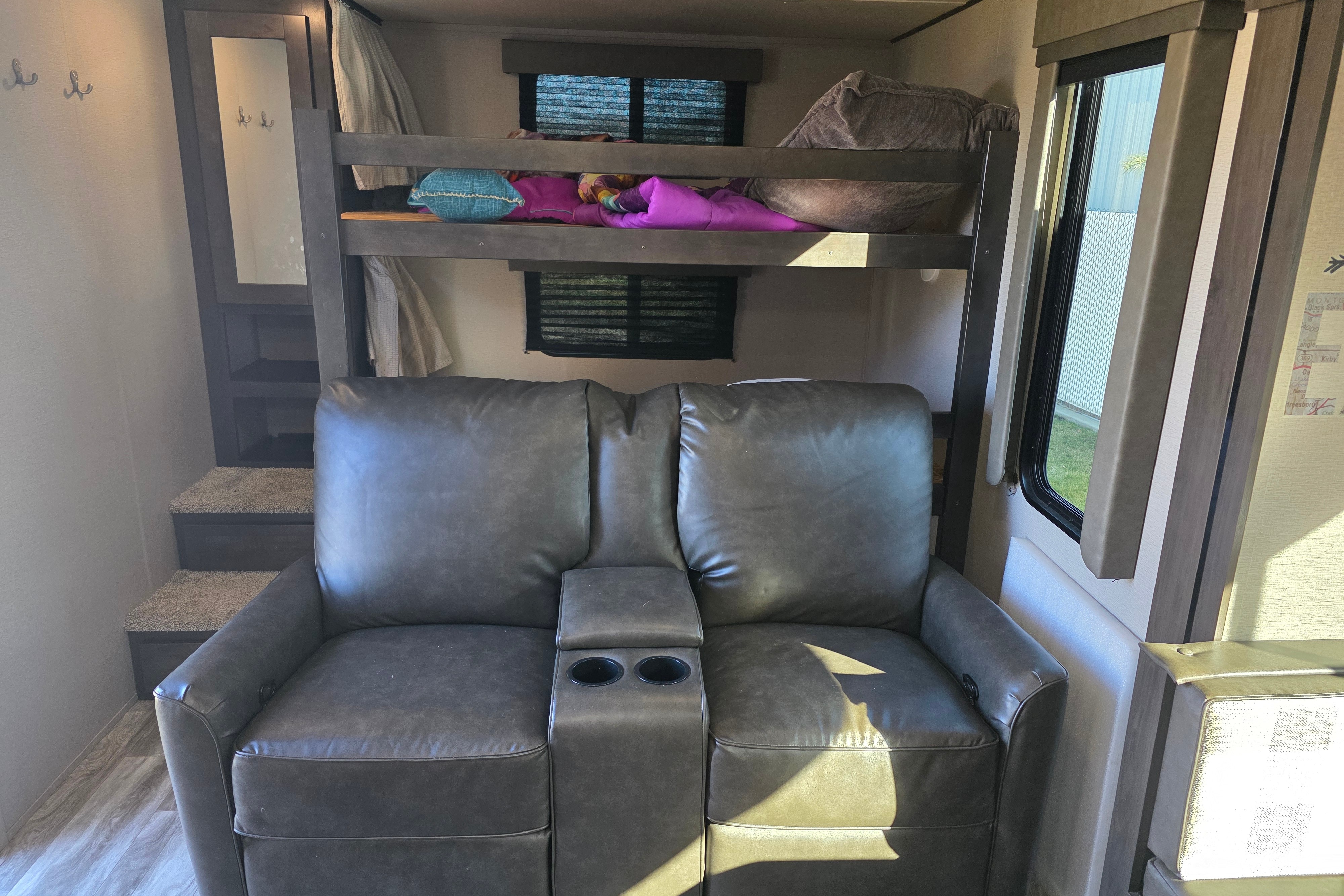Grand Design Transcend 265BH w/bunks