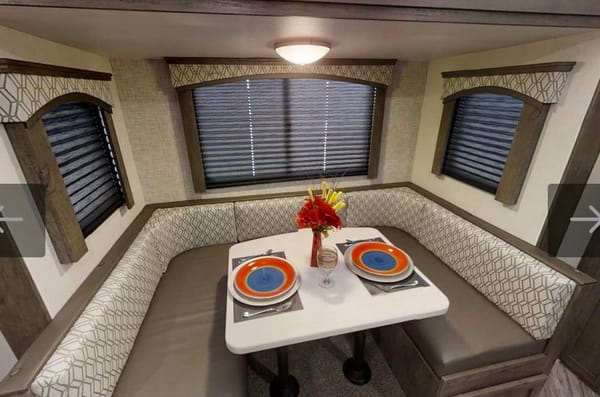 Elena's 2022 Forest River Evo Travel Trailer