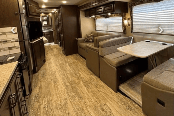Travis's Thor Motor Coach Hurricane Class A
