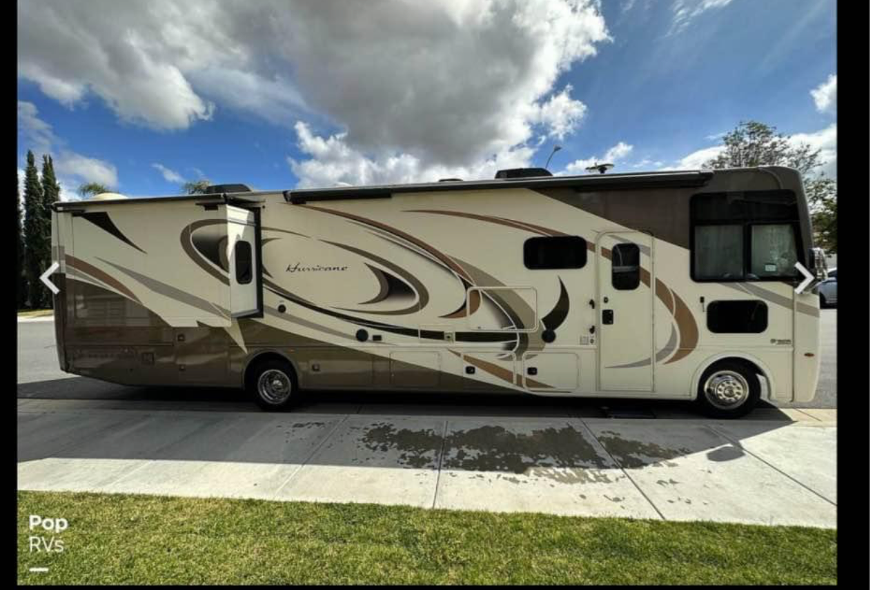 Travis's Thor Motor Coach Hurricane Class A
