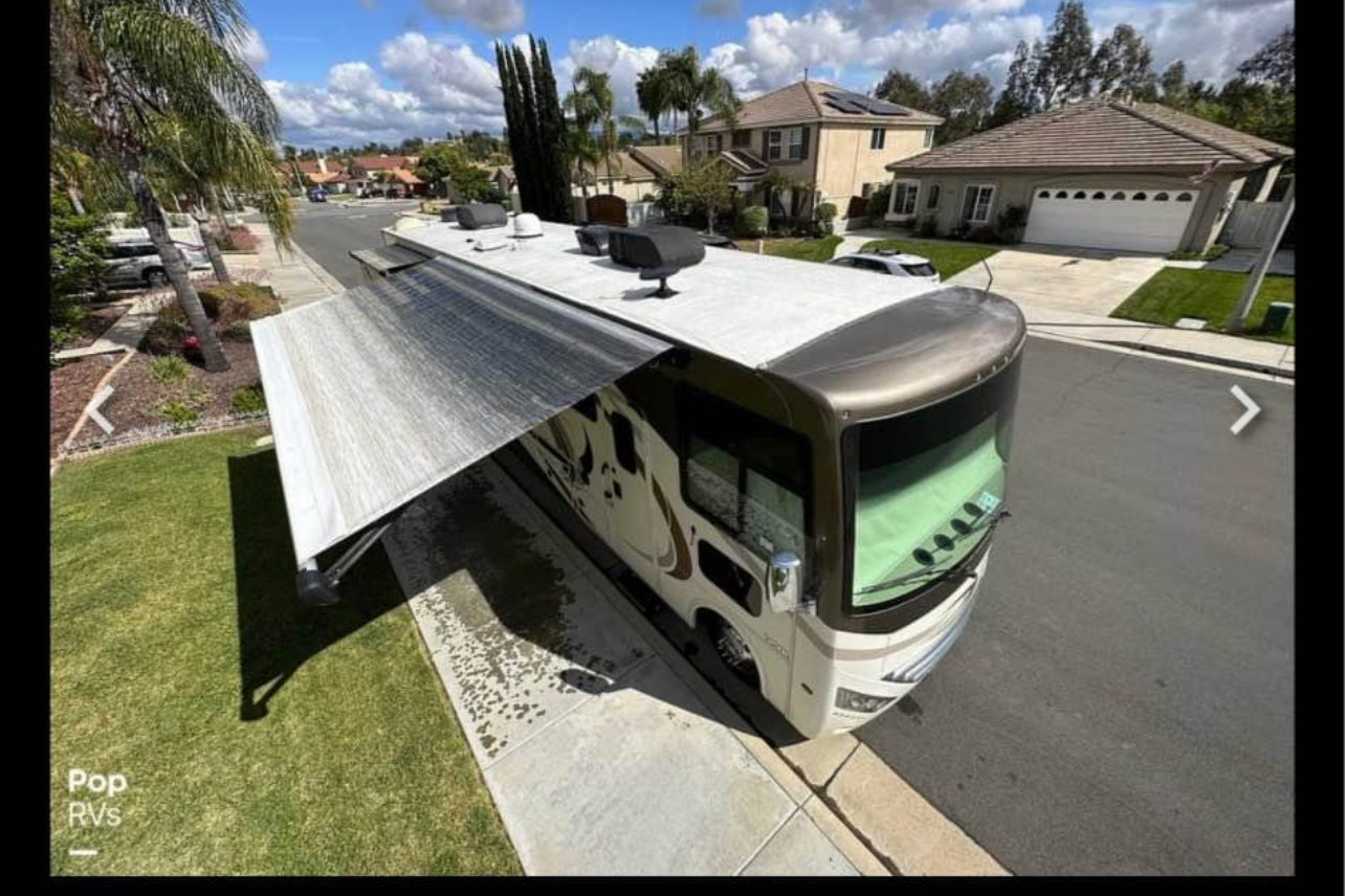 Travis's Thor Motor Coach Hurricane Class A