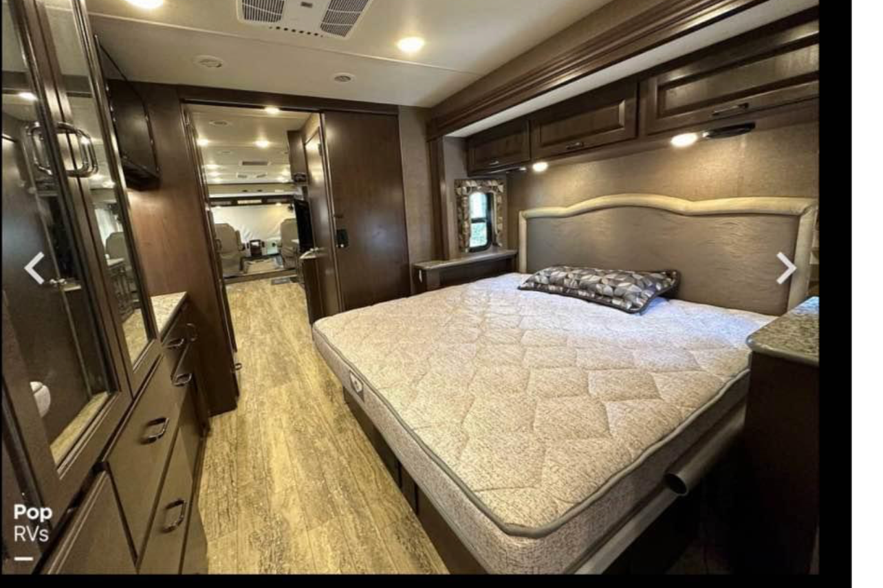 Travis's Thor Motor Coach Hurricane Class A