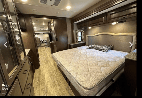 Travis's Thor Motor Coach Hurricane Class A