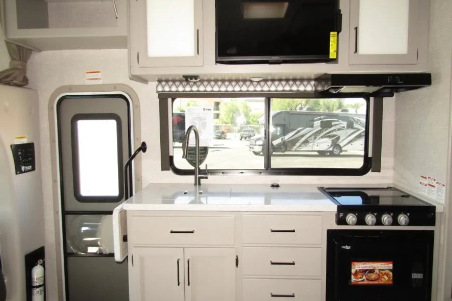 2023 Thor Motor Coach Quantum Sprinter MB24 Class C