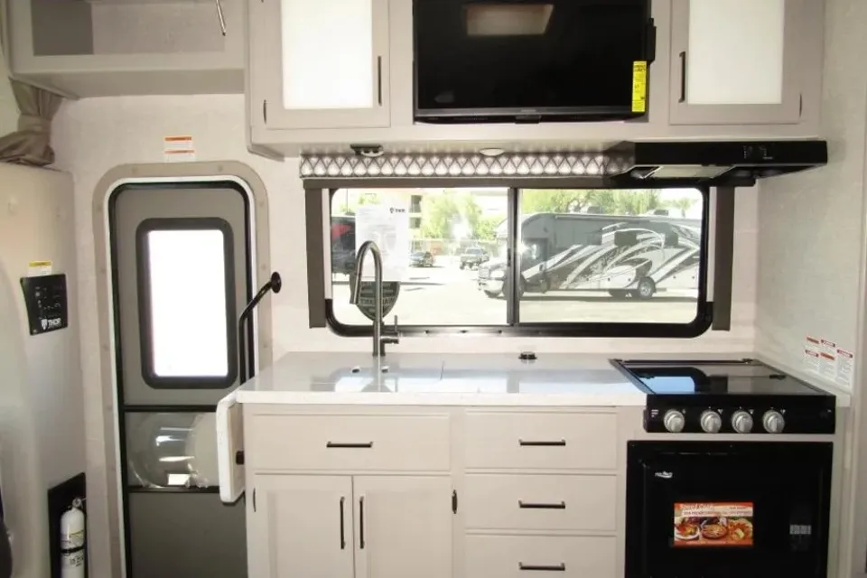 2023 Thor Motor Coach Quantum Sprinter MB24 Class C