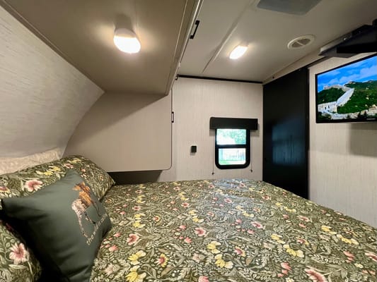 Spruce Moose Glamping — ***BRAND NEW*** 2024 Heartland Mallard M26 (32 ft)