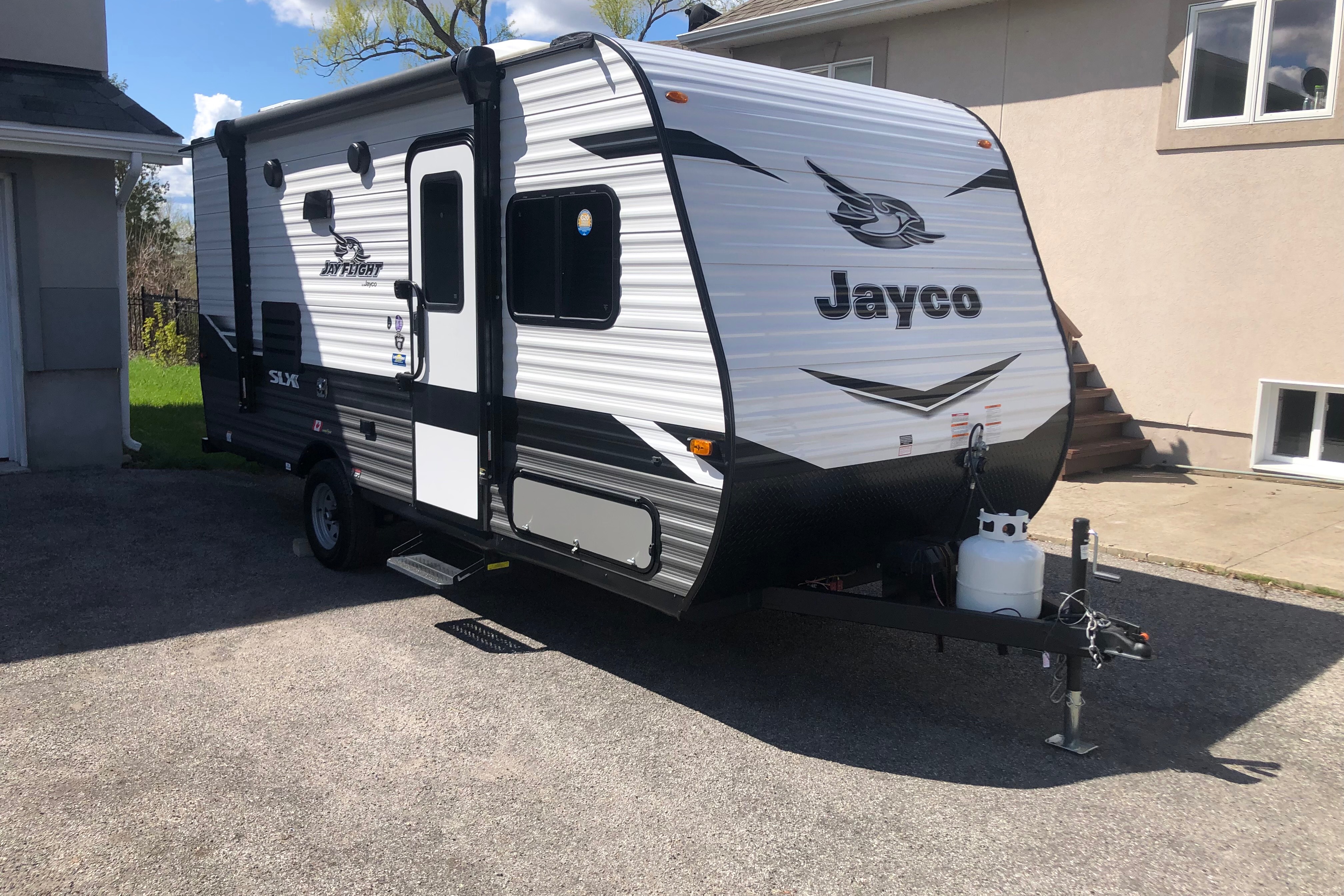 Easy towing! 2022 Jayco 174bh SLX With Solar!