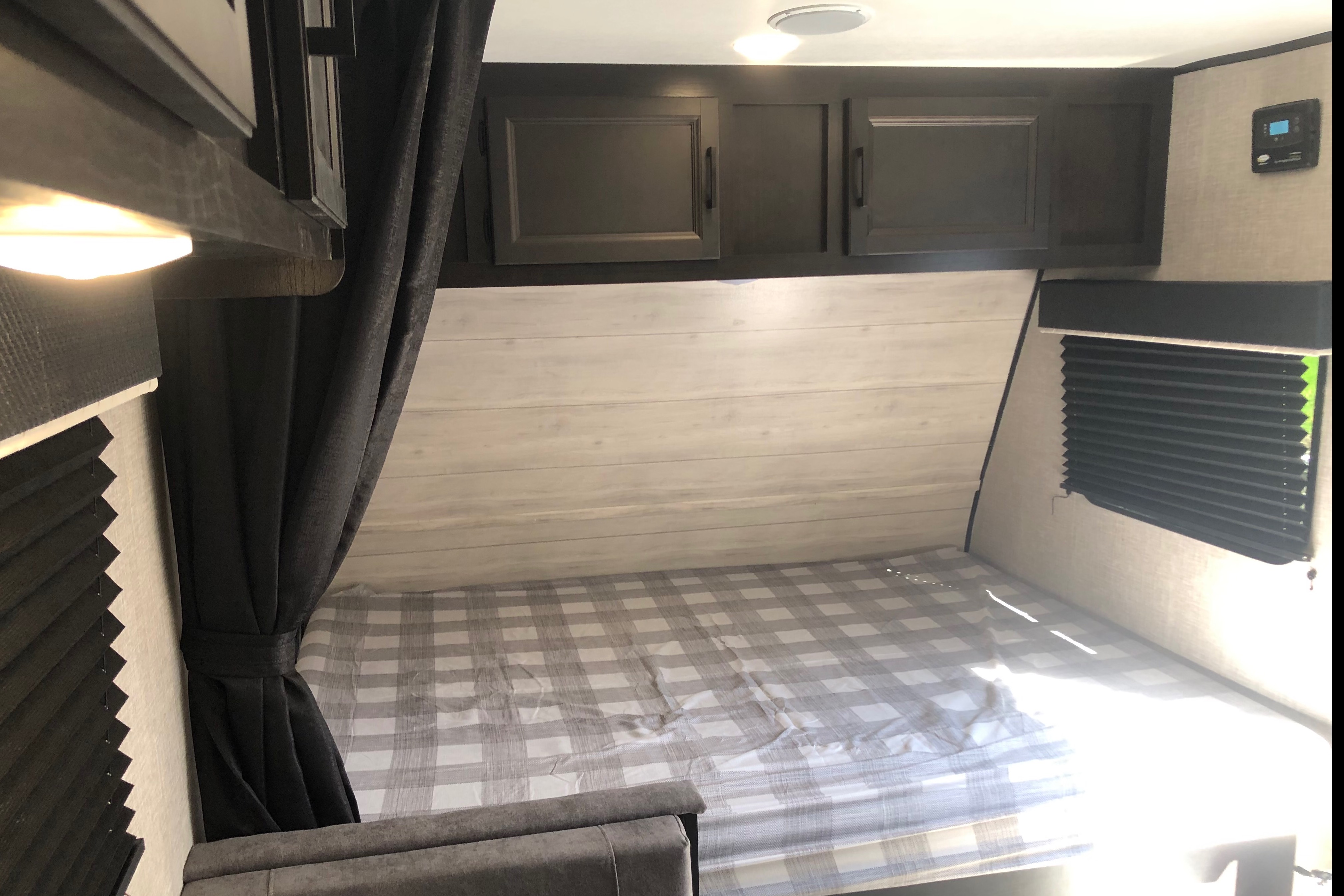 Easy towing! 2022 Jayco 174bh SLX With Solar!