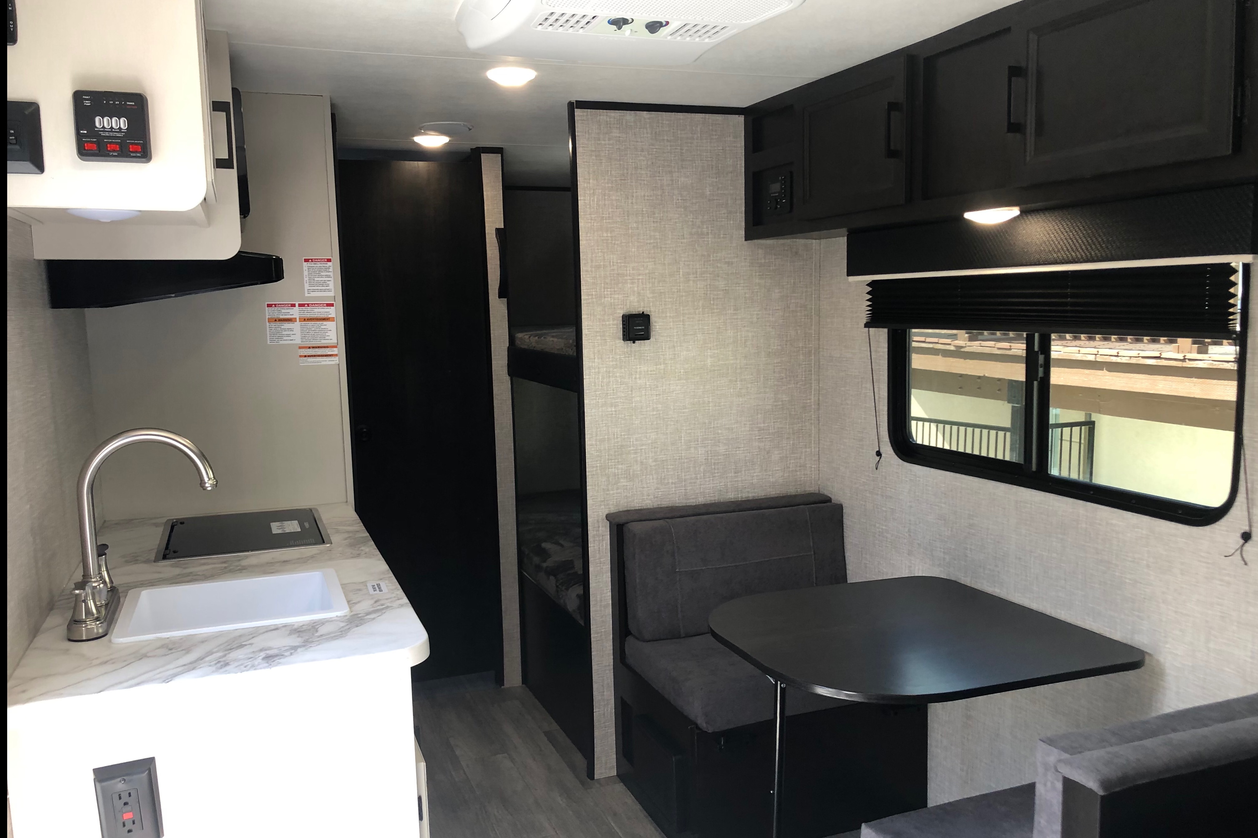 Easy towing! 2022 Jayco 174bh SLX With Solar!